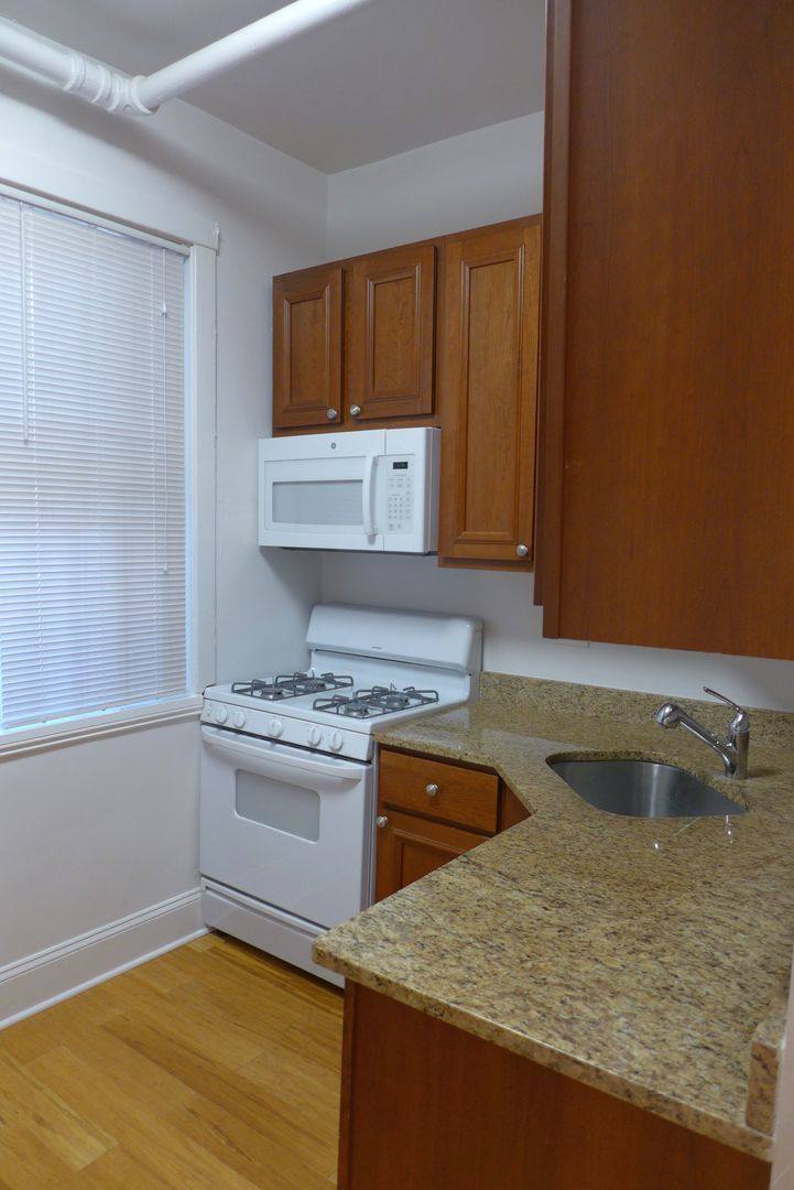 Apartment for rent at 3413-21 N Marshfield, Chicago, IL 60657