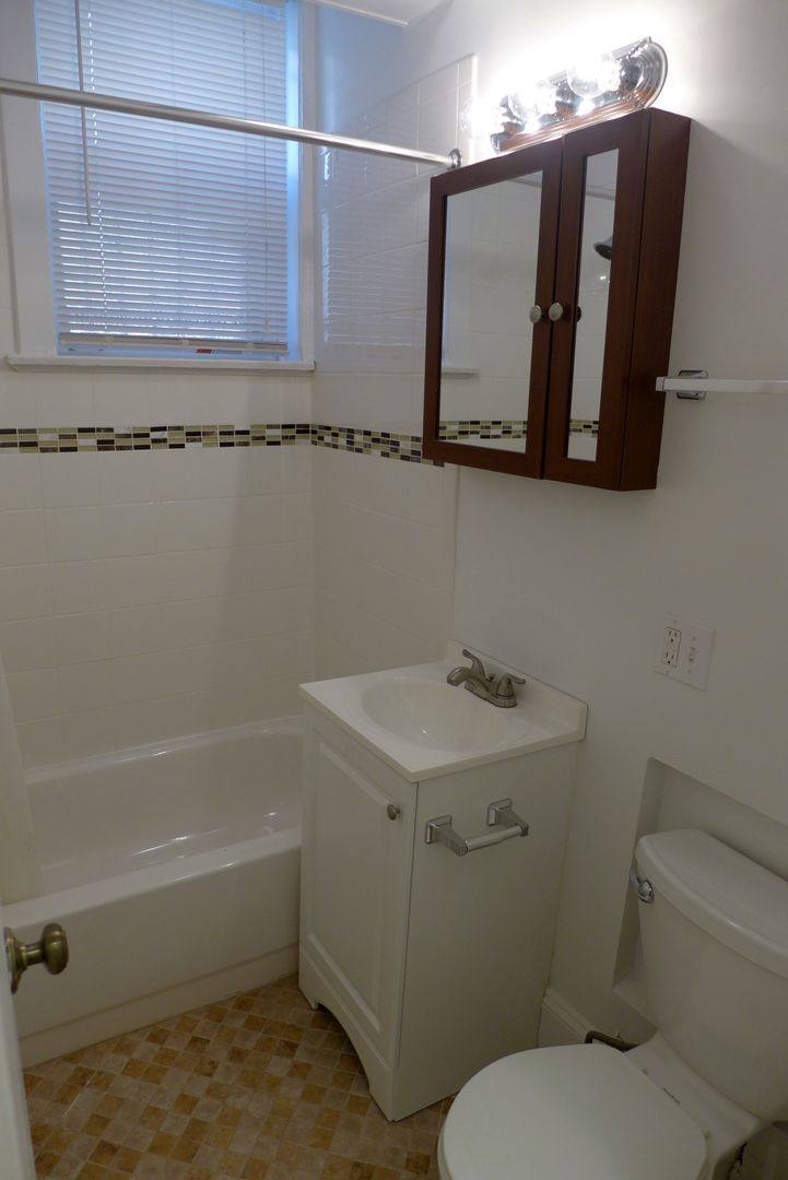 Apartment for rent at 3413-21 N Marshfield, Chicago, IL 60657