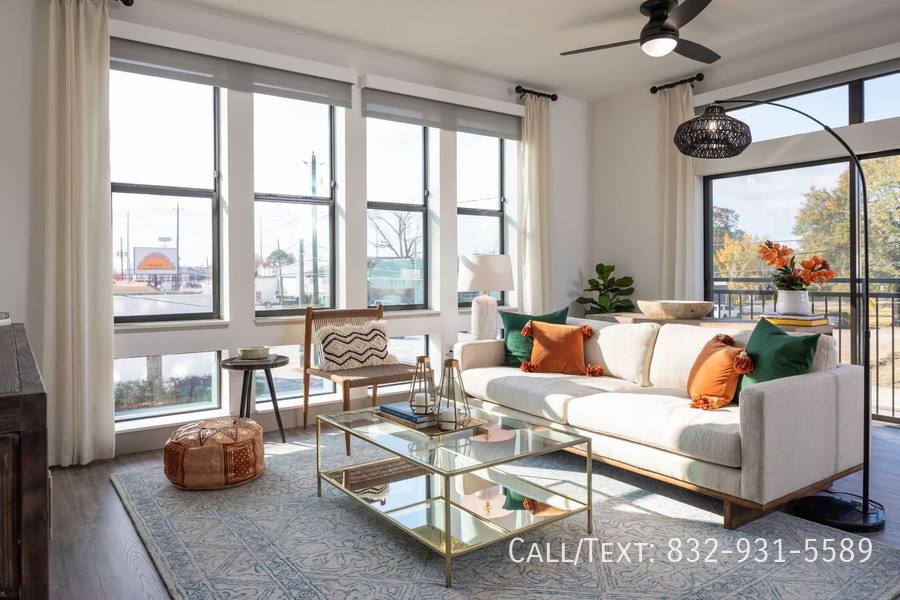 Apartment for rent at 2823 W 11th St #10SF, Houston, TX 77008