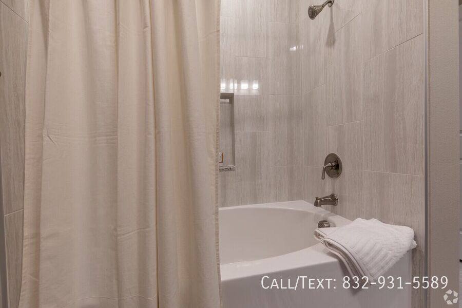 Apartment for rent at 1500 N Mason Rd #SNTA1, Katy, TX 77449