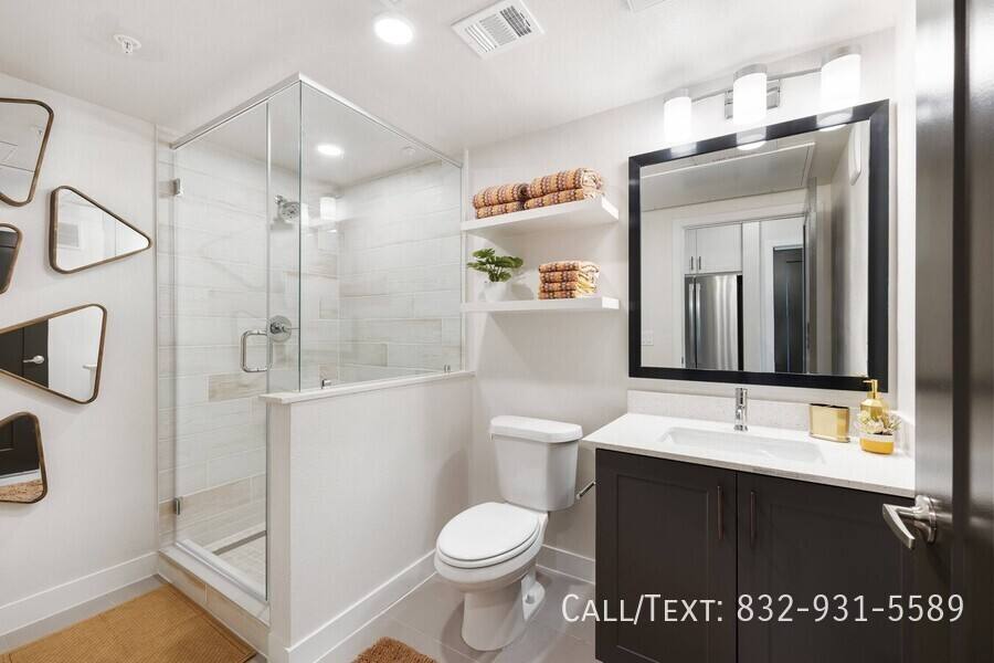 Apartment for rent at 1008 Durham Dr #AHSY2, Houston, TX 77007