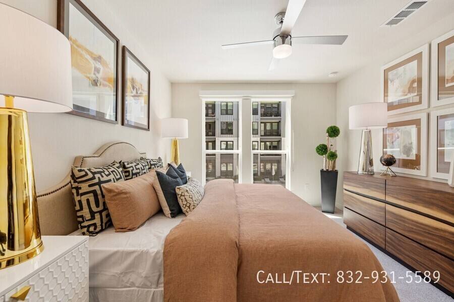 Apartment for rent at 1008 Durham Dr #AHSY2, Houston, TX 77007