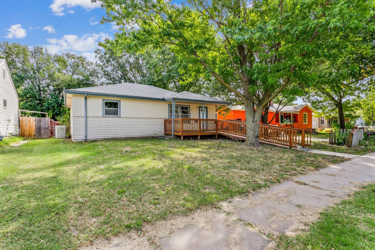 Apartment for rent at 840 S Millwood Ave, Wichita, KS 67213