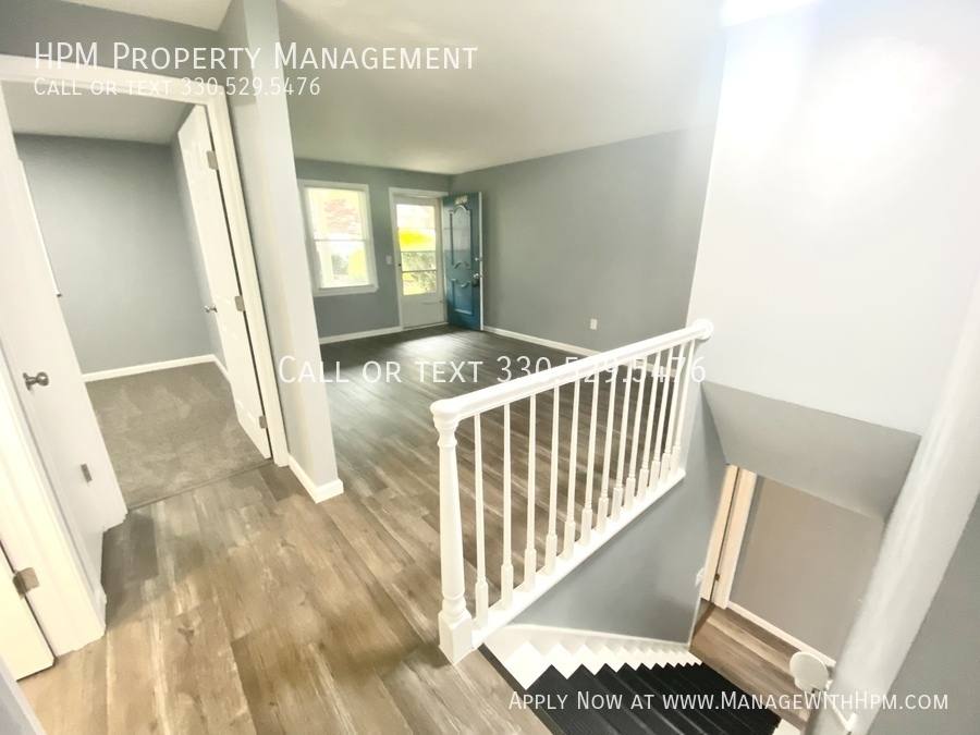 Townhouse for rent at 1021 Pittsburg Ave NW, North Canton, OH 44720