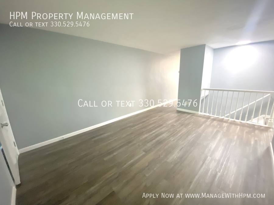 Townhouse for rent at 1021 Pittsburg Ave NW, North Canton, OH 44720