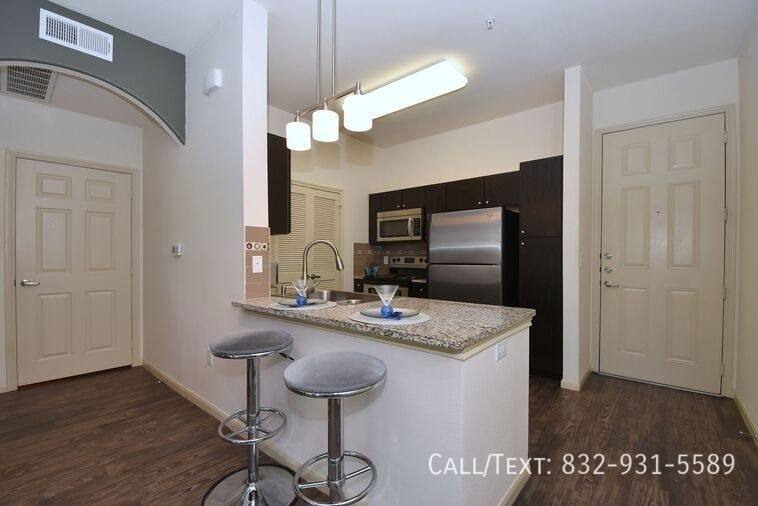 Apartment for rent at 3199 Austin St #MDGE, Houston, TX 77004
