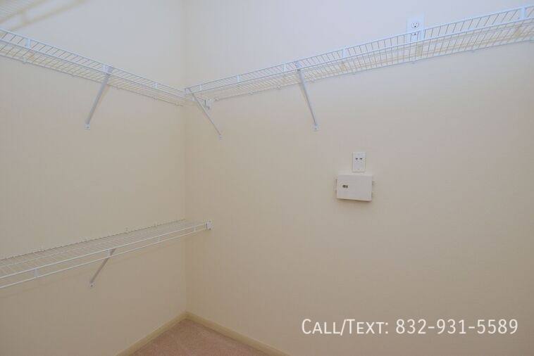 Apartment for rent at 3199 Austin St #MDGE, Houston, TX 77004