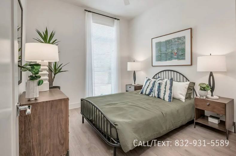 Apartment for rent at 8194 Knight Rd #RMCR, Houston, TX 77054