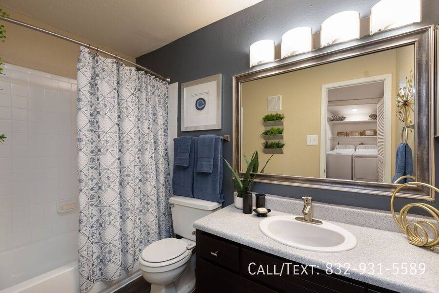 Apartment for rent at 2701 Briarpark Dr #FWT, Houston, TX 77042
