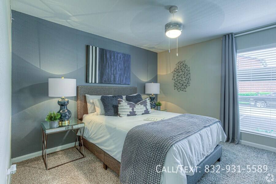 Apartment for rent at 2701 Briarpark Dr #FWT, Houston, TX 77042