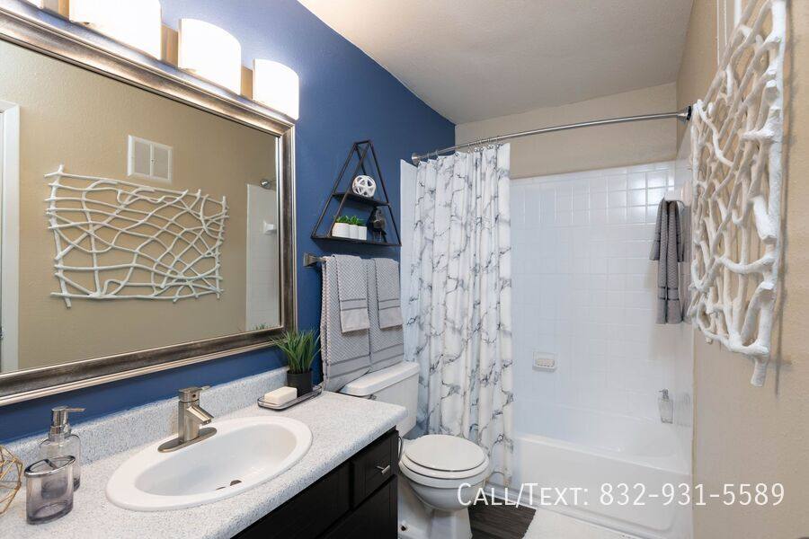 Apartment for rent at 2701 Briarpark Dr #FWT, Houston, TX 77042