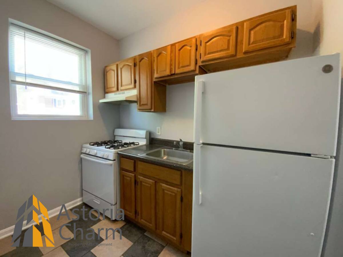 Apartment for rent at 2210 Roslyn Ave, Baltimore, MD 21216