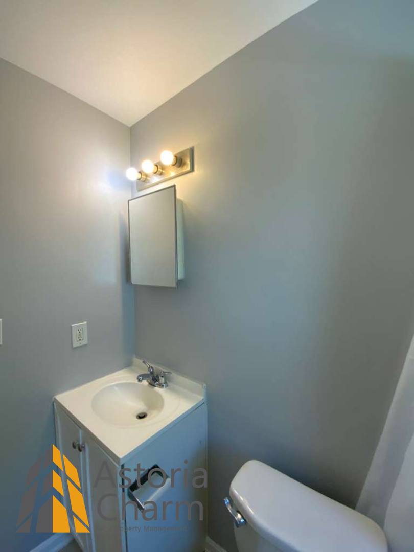 Apartment for rent at 2210 Roslyn Ave, Baltimore, MD 21216