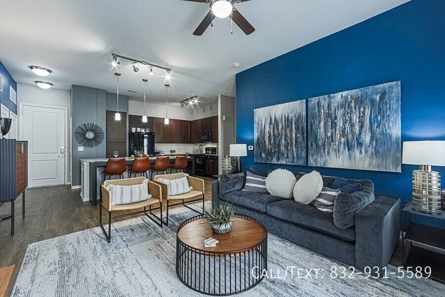Apartment for rent at 2989 Westridge St #AS1, Houston, TX 77054