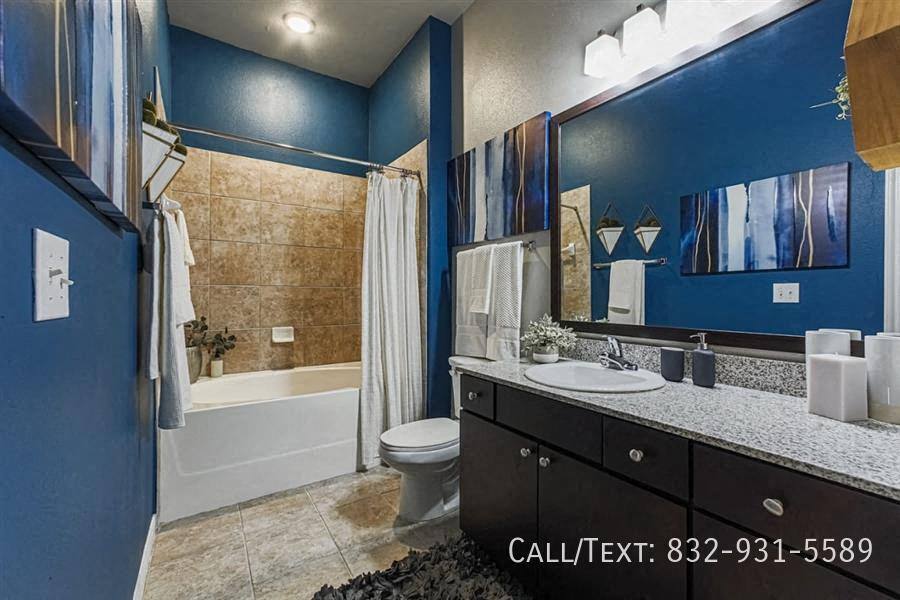 Apartment for rent at 2989 Westridge St #AS1, Houston, TX 77054