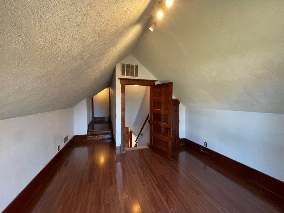 House for rent at 505 SW 3rd St, Tuttle, OK 73089