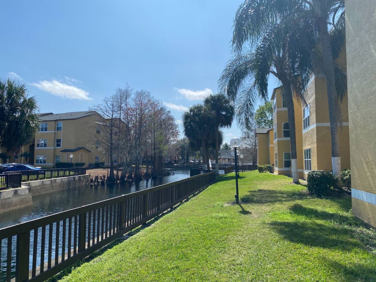 Apartment for rent at 4512 Commander Dr, Orlando, FL 32822