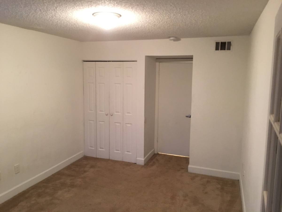 Apartment for rent at 4512 Commander Dr, Orlando, FL 32822