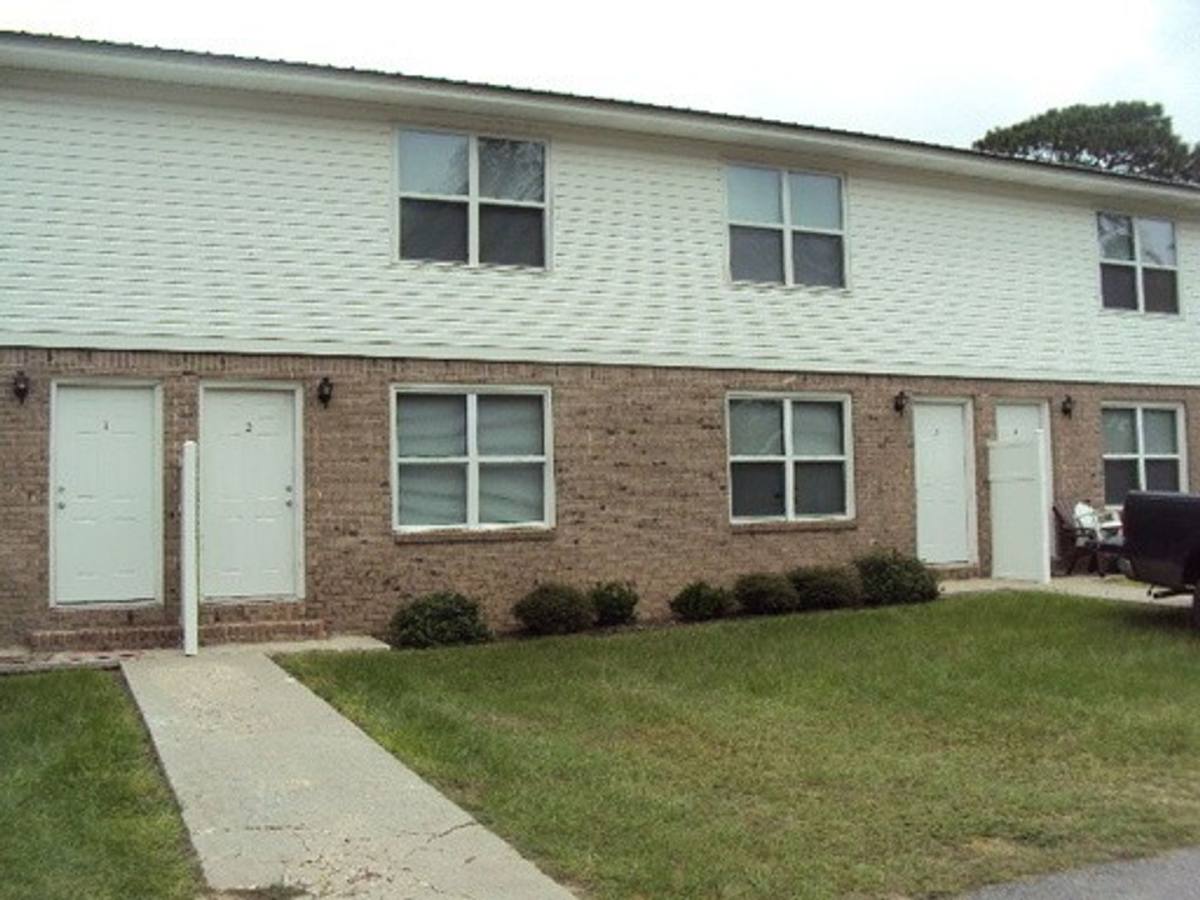 Townhouse for rent at 1305 Breckenridge Dr, Adel, GA 31620