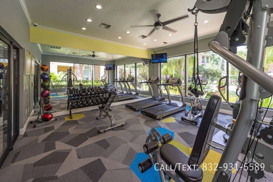 Apartment for rent at 9835 Windmill Lakes Blvd, Houston, TX 77075