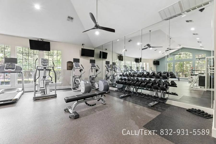 Apartment for rent at 9813 Cypresswood Dr #RXAS, Houston, TX 77070