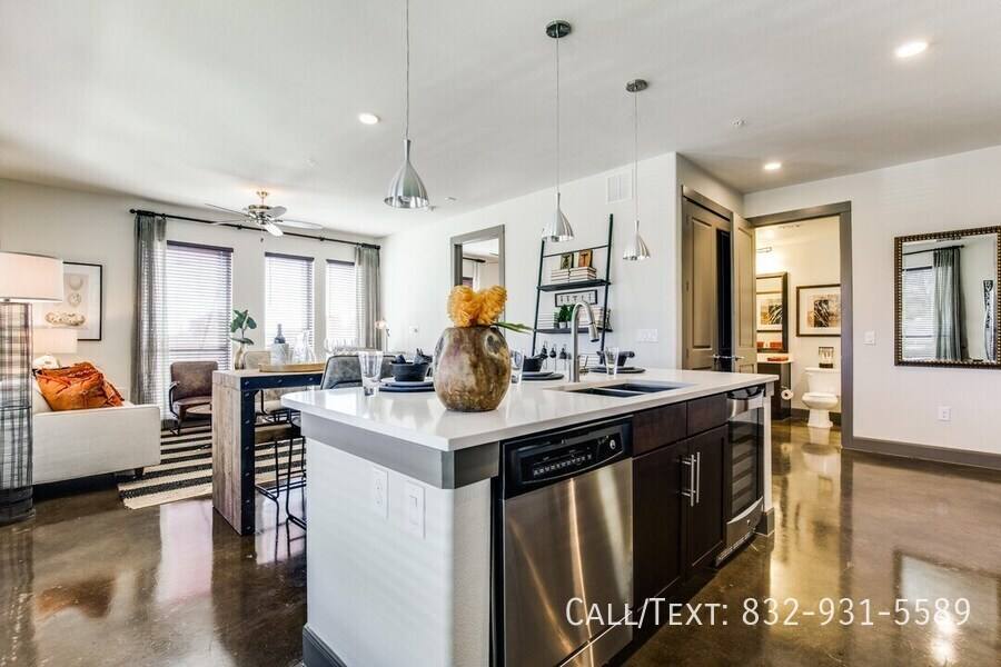 Apartment for rent at 600 Studewood St #AAHH1, Houston, TX 77007