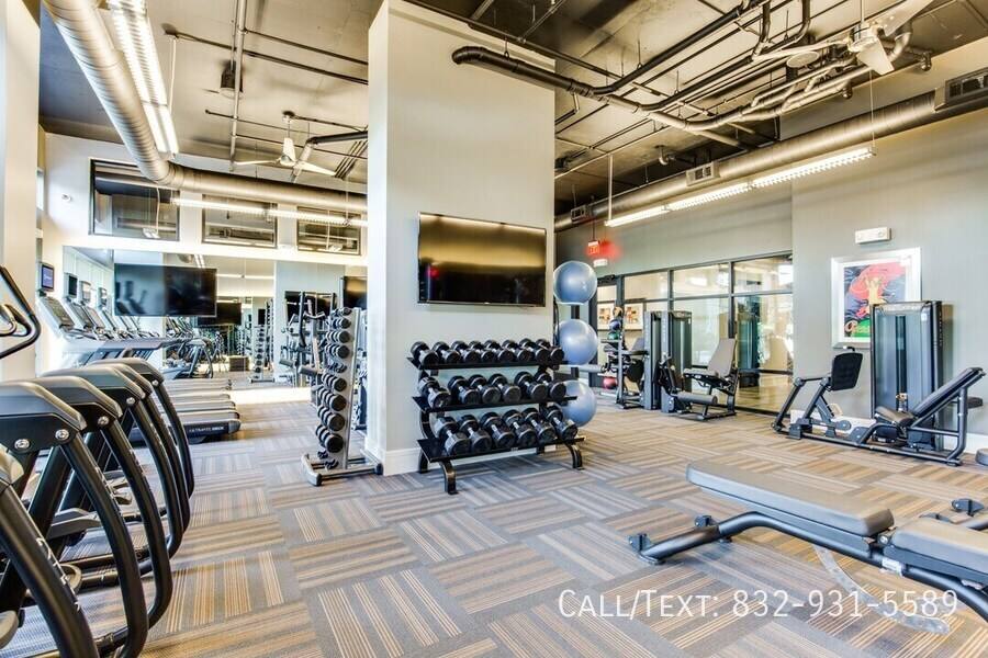Apartment for rent at 600 Studewood St #AAHH1, Houston, TX 77007