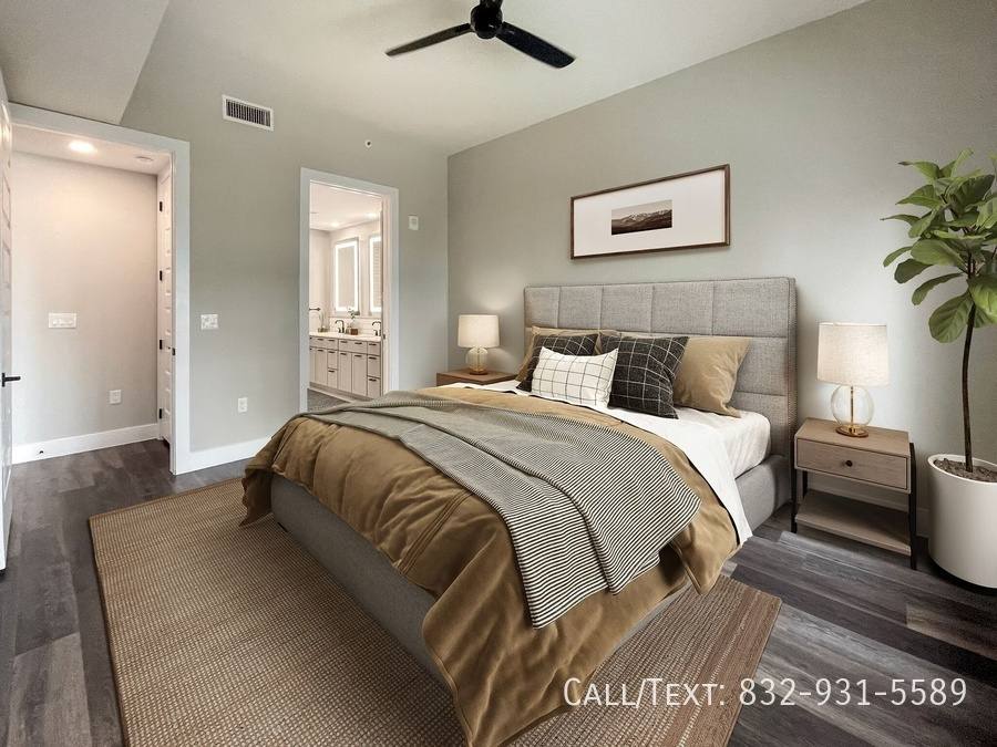 Apartment for rent at 1999 Briar Oaks Lane #CRI, Houston, TX 77027