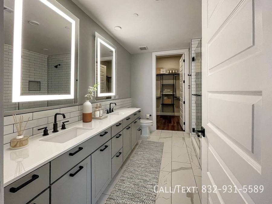 Apartment for rent at 1999 Briar Oaks Lane #CRI, Houston, TX 77027