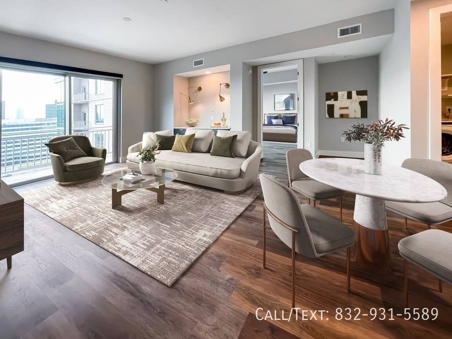 Apartment for rent at 1999 Briar Oaks Lane #CRI, Houston, TX 77027