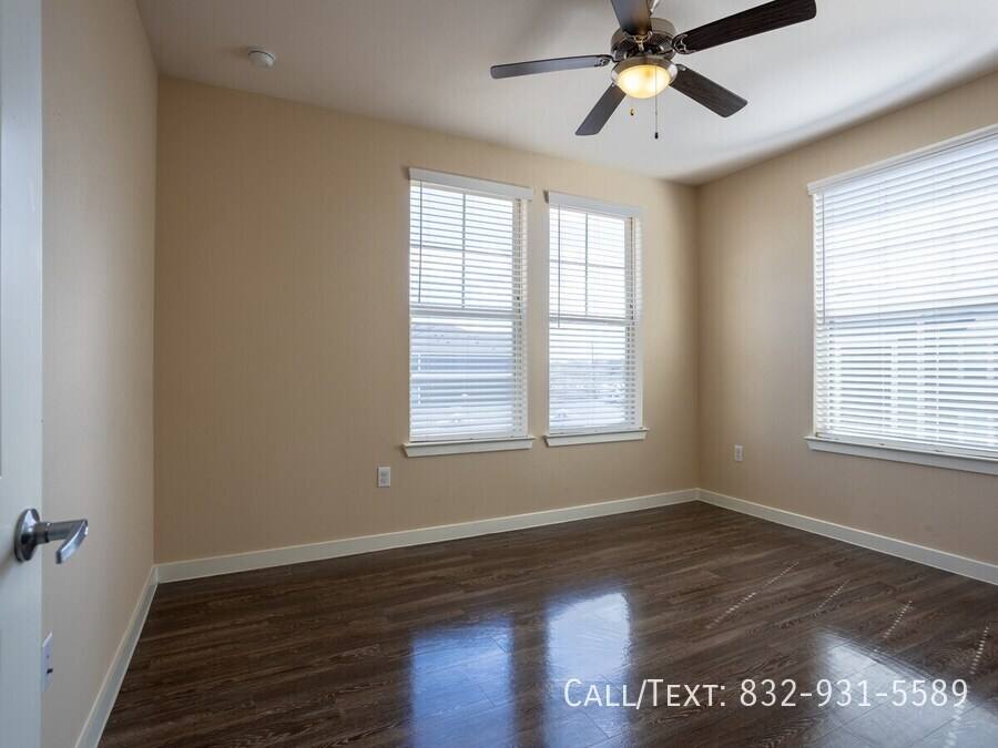 Apartment for rent at 4071 Schurmier Rd #SLC2, Houston, TX 77047