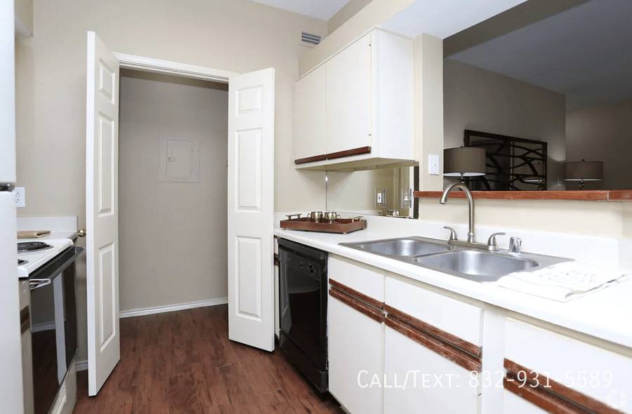 Apartment for rent at 15381 Cutten Rd #CWD, Houston, TX 77070