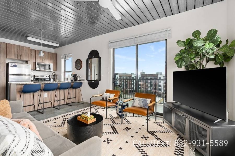 Apartment for rent at 1966 Travis St #MM1, Houston, TX 77002
