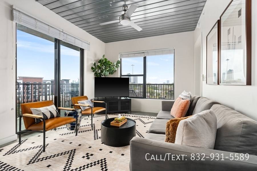 Apartment for rent at 1966 Travis St #MM1, Houston, TX 77002