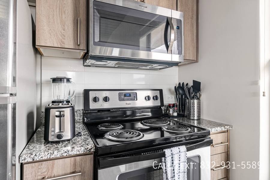 Apartment for rent at 1966 Travis St #MM1, Houston, TX 77002