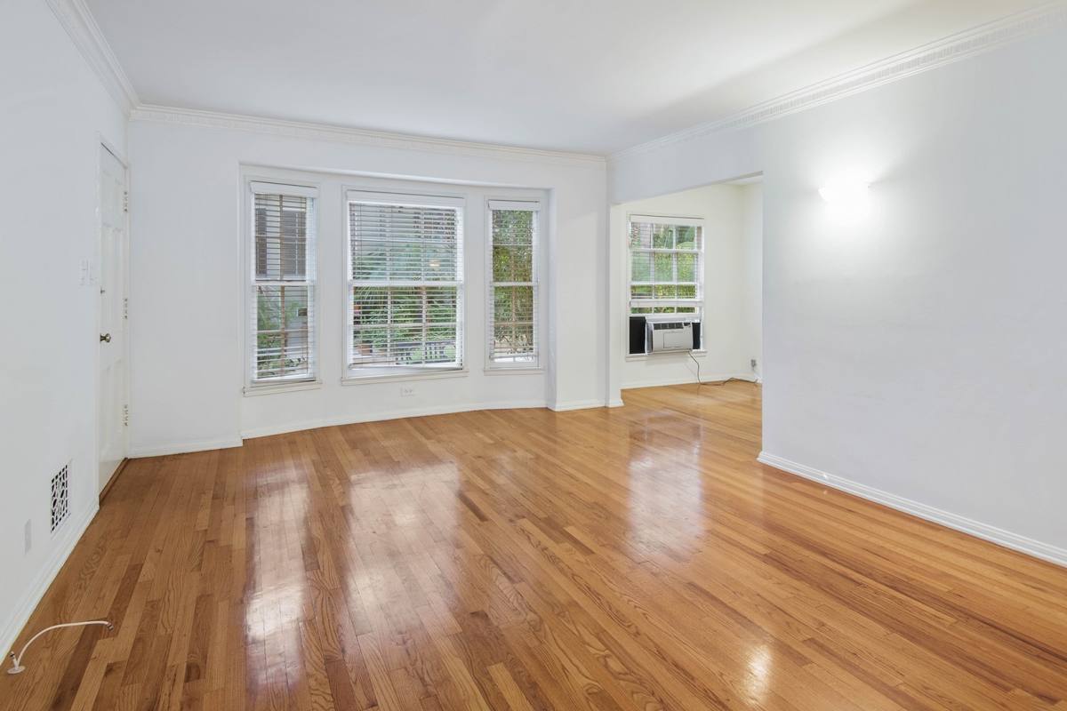 Apartment for rent at 8563-8569 Holloway Dr, West Hollywood, CA 90069