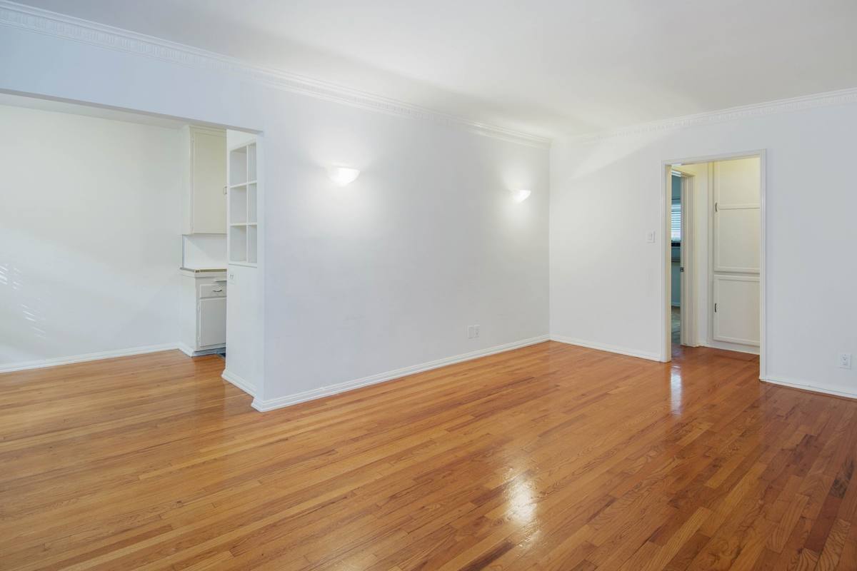 Apartment for rent at 8563-8569 Holloway Dr, West Hollywood, CA 90069