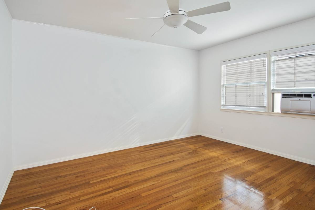Apartment for rent at 8563-8569 Holloway Dr, West Hollywood, CA 90069