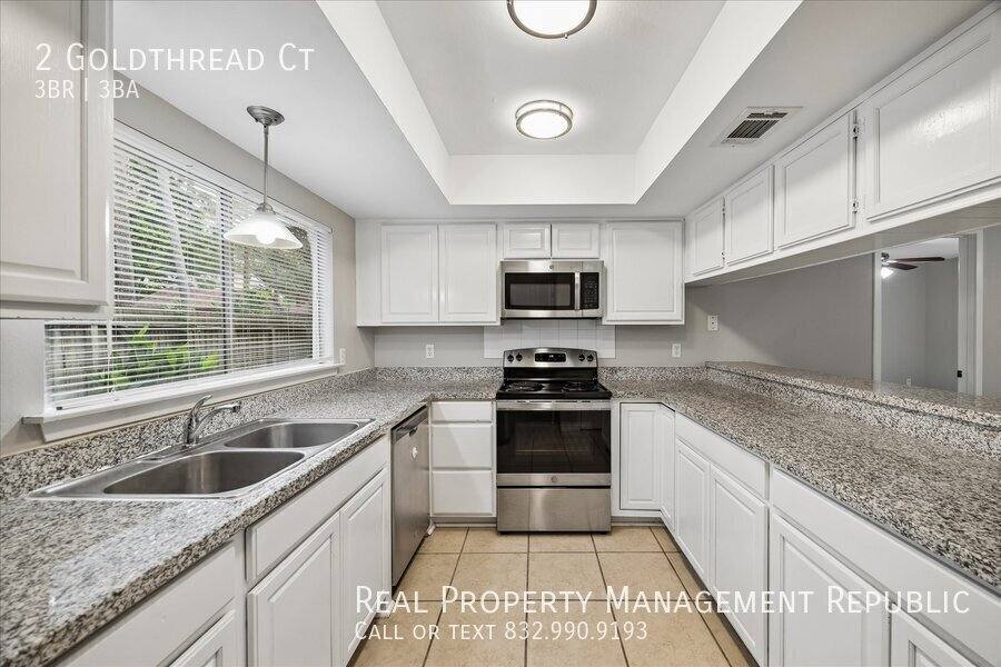 House for rent at 2 Goldthread Court, Spring, TX 77381