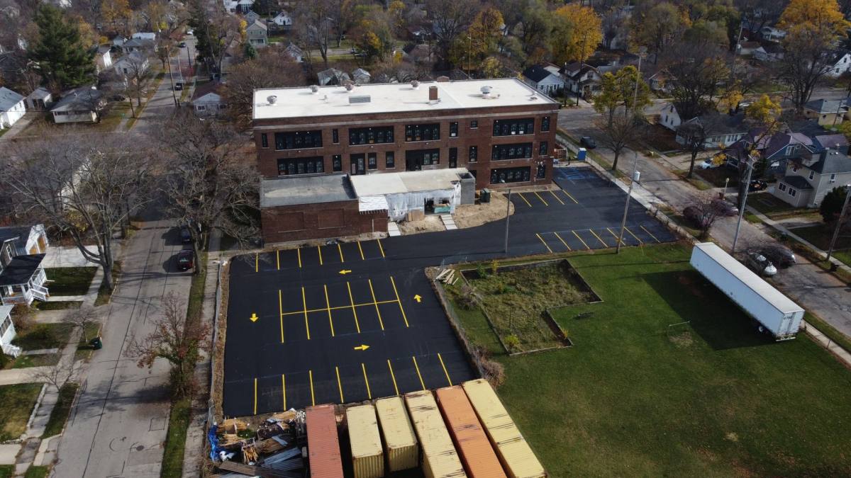 Apartment for rent at 1030 S Holmes St, Lansing, MI 48912