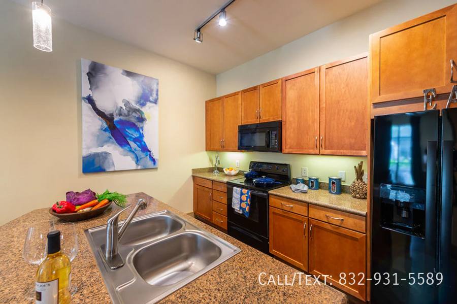 Apartment for rent at 5698 Westheimer Rd #TAUG, Houston, TX 77056