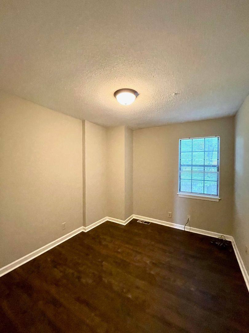 Apartment for rent at 8 Davidfield Cove, Jackson, TN 38305