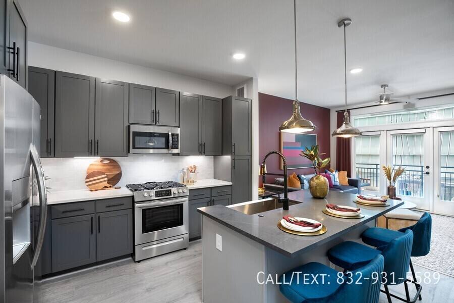 Apartment for rent at 4740 Westheimer Rd #ARO1, Houston, TX 77027