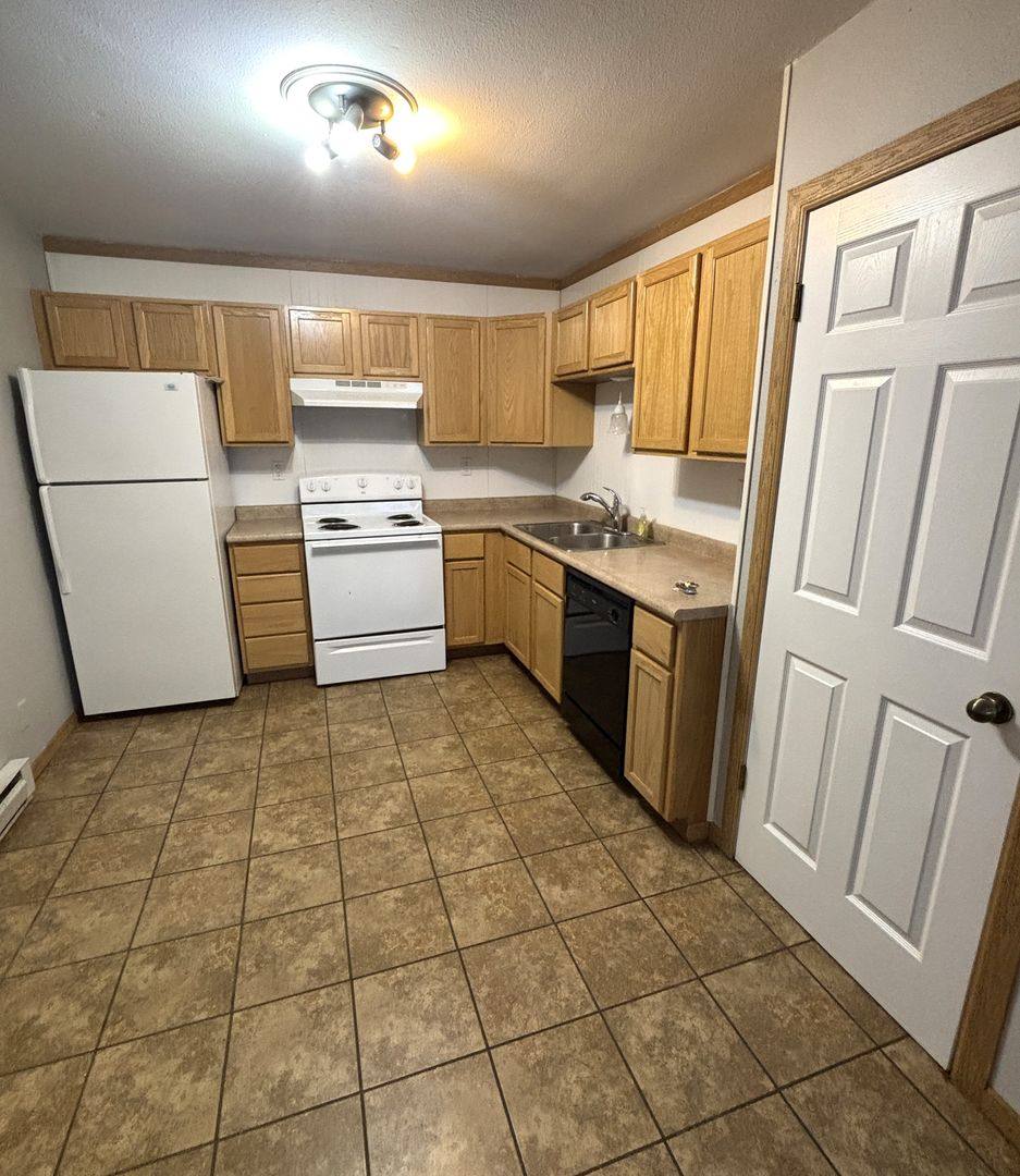 136 Earl St, Evansdale, IA 50707