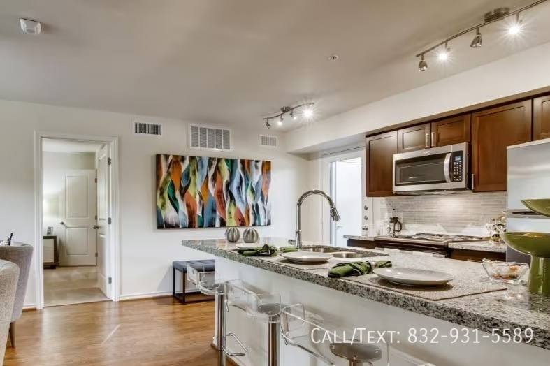 Apartment for rent at 3000 Unity Dr #GRP2, Houston, TX 77057