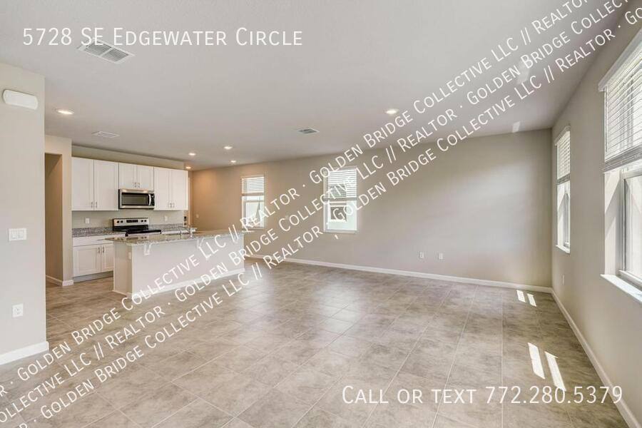 Townhouse for rent at 5728 SE Edgewater Circle, Stuart, FL 34997