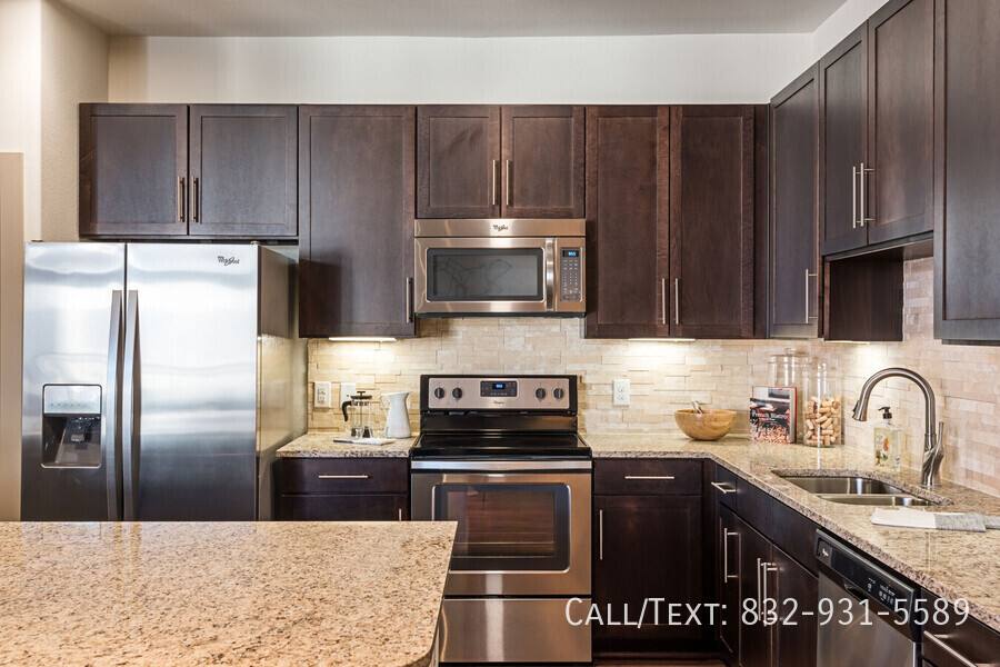 Apartment for rent at 2598 Main St #38M1, Houston, TX 77002