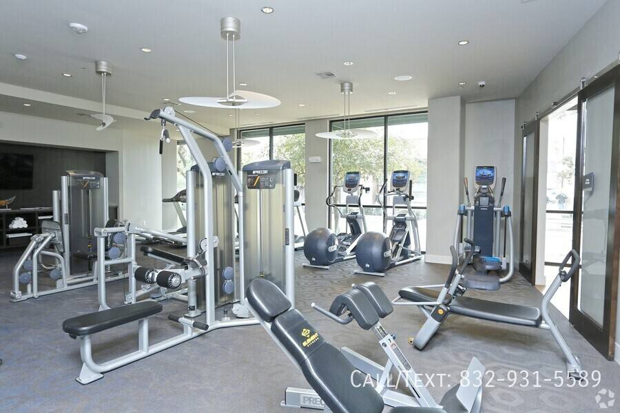 Apartment for rent at 2598 Main St #38M1, Houston, TX 77002