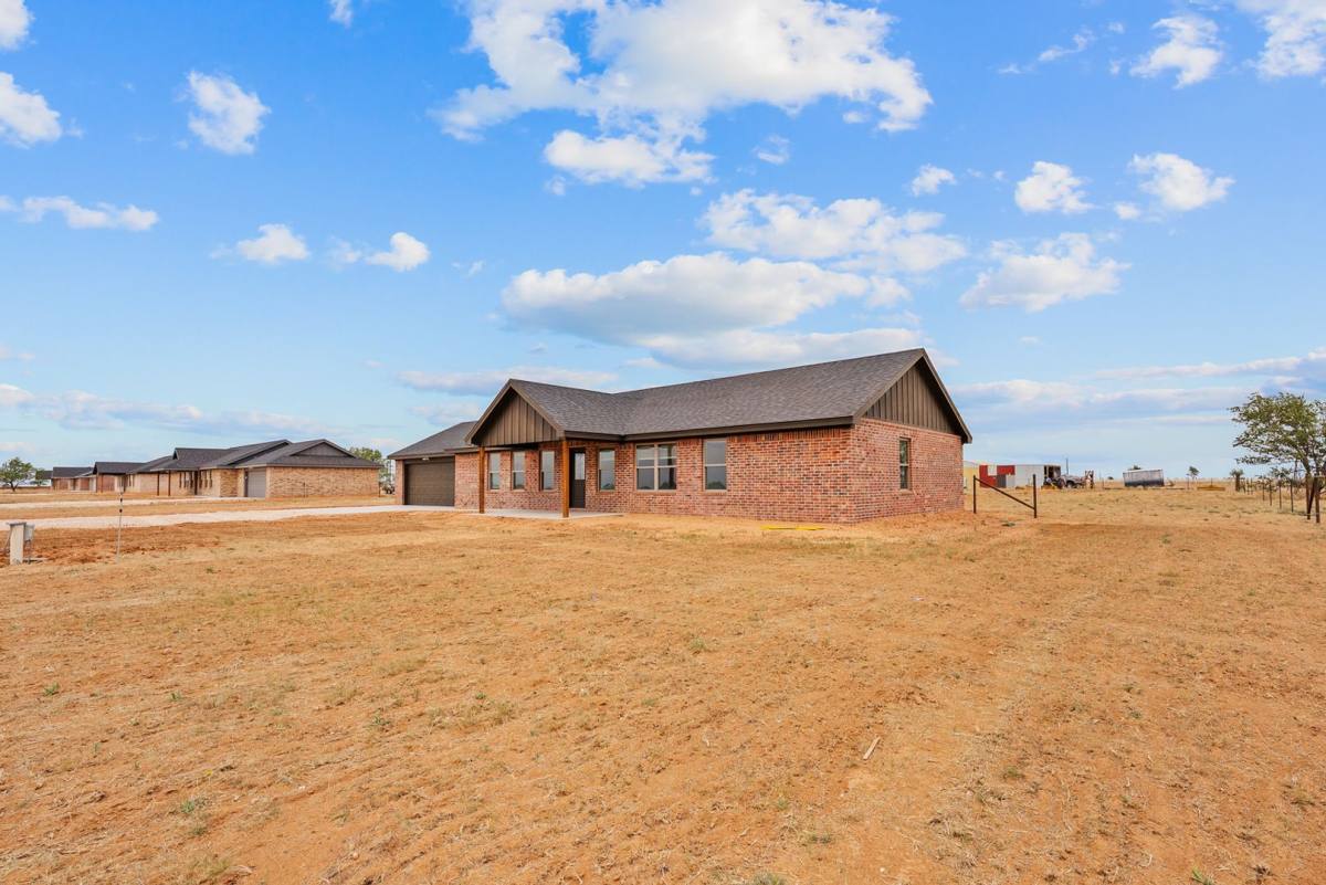 House for rent at 14902 N Cr, Shallowater, TX 79363