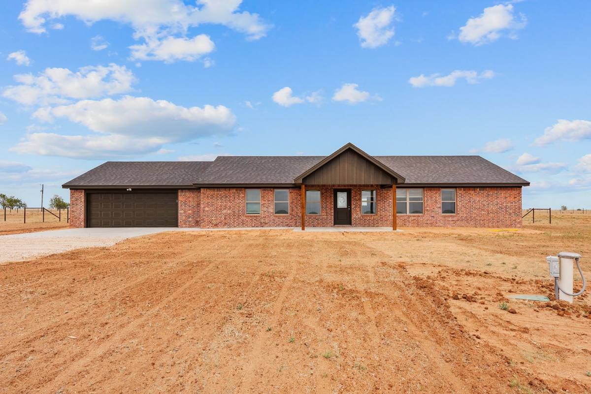 House for rent at 14902 N Cr, Shallowater, TX 79363